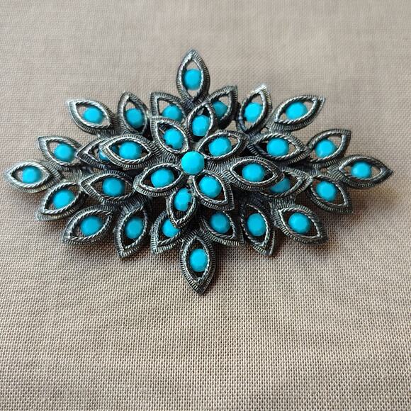 Vintage Pin Brooch Turquoise Color & Silver Tone Peacock Plume Shape - Picture 1 of 6